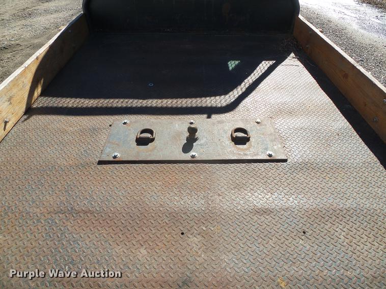 image for item DF2896 1999 Ford F450 Super Duty flatbed truck