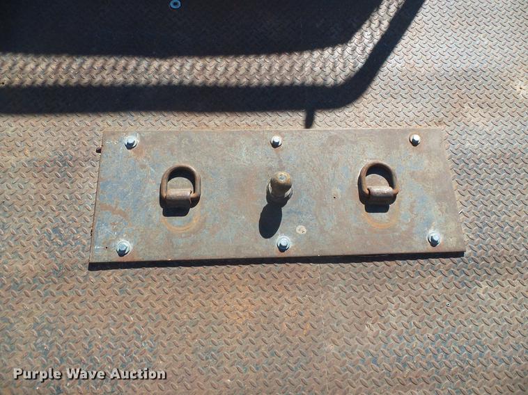 image for item DF2896 1999 Ford F450 Super Duty flatbed truck