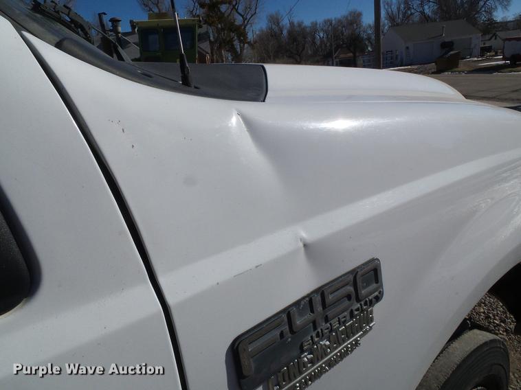 image for item DF2896 1999 Ford F450 Super Duty flatbed truck