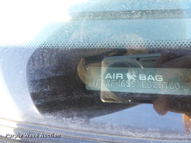 image for item DF2896 1999 Ford F450 Super Duty flatbed truck