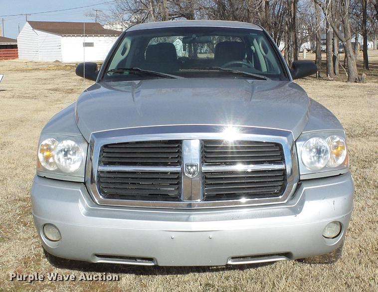 image for item DF2897 2006 Dodge Dakota Quad Cab pickup truck