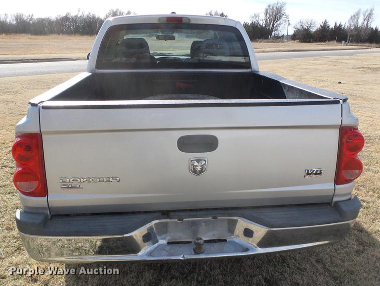 image for item DF2897 2006 Dodge Dakota Quad Cab pickup truck