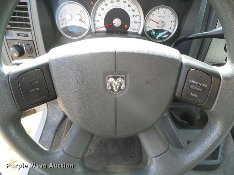 image for item DF2897 2006 Dodge Dakota Quad Cab pickup truck