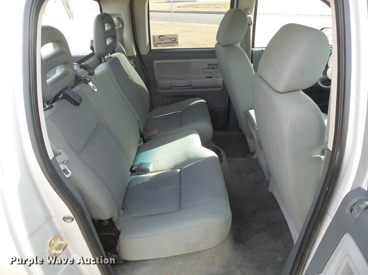image for item DF2897 2006 Dodge Dakota Quad Cab pickup truck