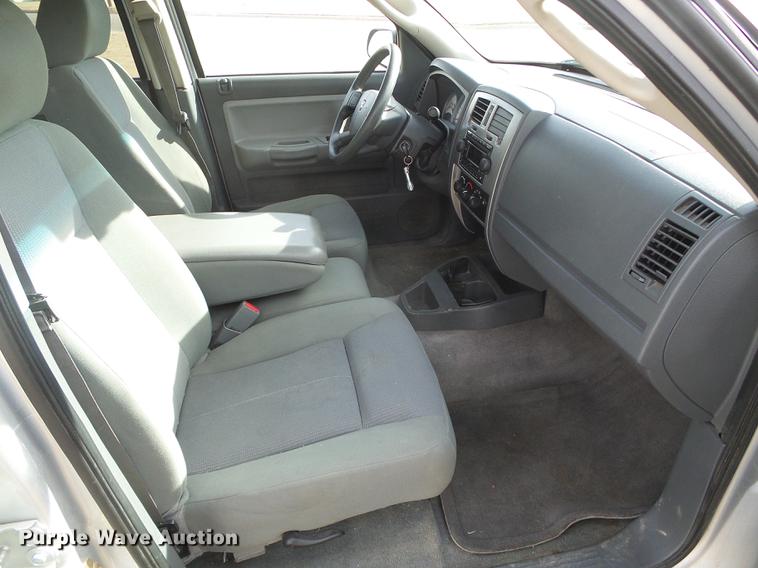 image for item DF2897 2006 Dodge Dakota Quad Cab pickup truck