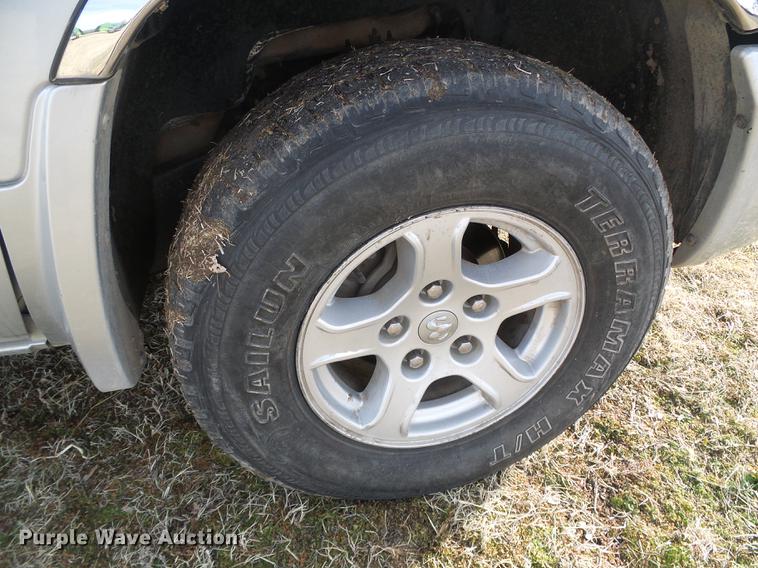 image for item DF2897 2006 Dodge Dakota Quad Cab pickup truck