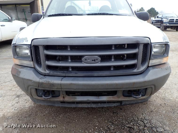 image for item DF8672 2003 Ford F250 Super Duty SuperCab utility bed pickup truck