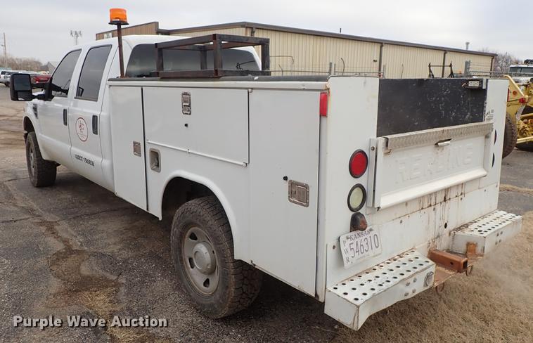 image for item DF8673 2008 Ford F250 Super Duty Crew Cab utility bed pickup truck