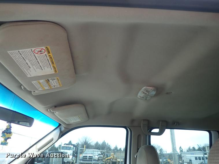 image for item DF8673 2008 Ford F250 Super Duty Crew Cab utility bed pickup truck