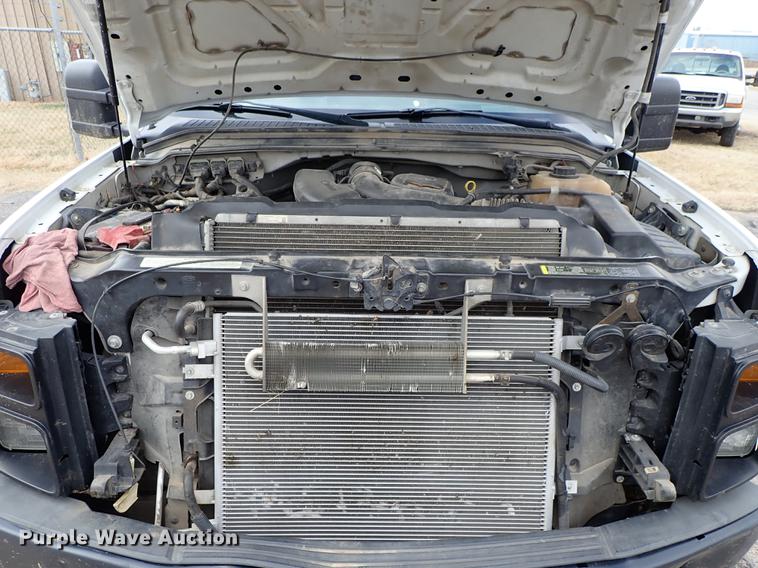 image for item DF8673 2008 Ford F250 Super Duty Crew Cab utility bed pickup truck