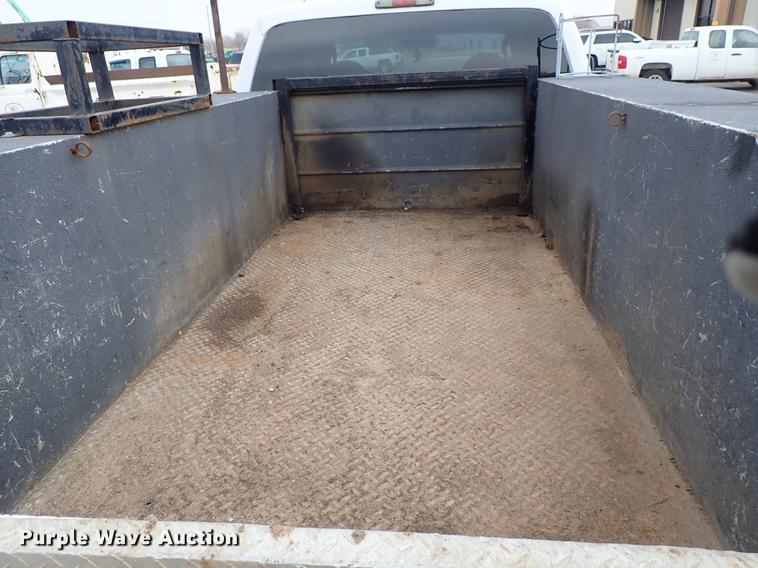 image for item DF8673 2008 Ford F250 Super Duty Crew Cab utility bed pickup truck