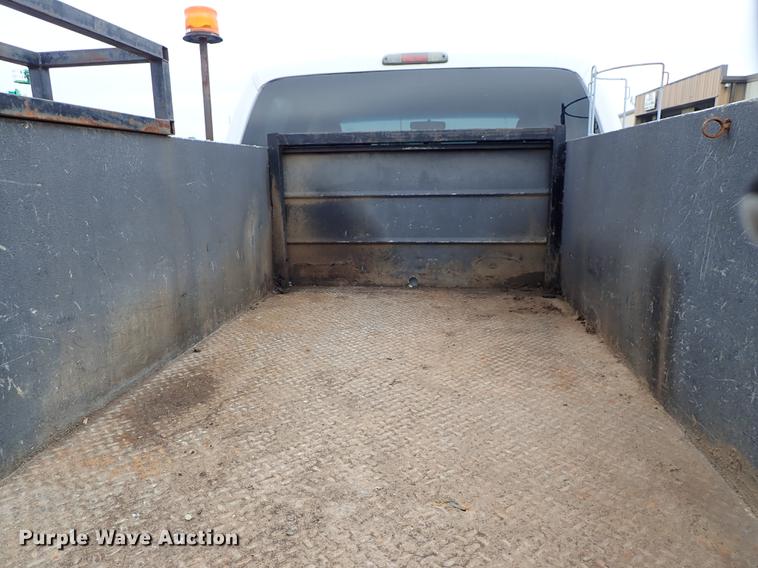 image for item DF8673 2008 Ford F250 Super Duty Crew Cab utility bed pickup truck
