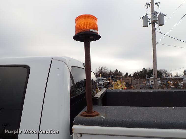 image for item DF8673 2008 Ford F250 Super Duty Crew Cab utility bed pickup truck