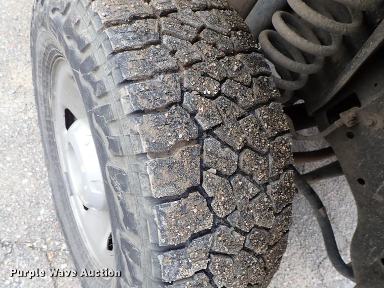 image for item DF8673 2008 Ford F250 Super Duty Crew Cab utility bed pickup truck