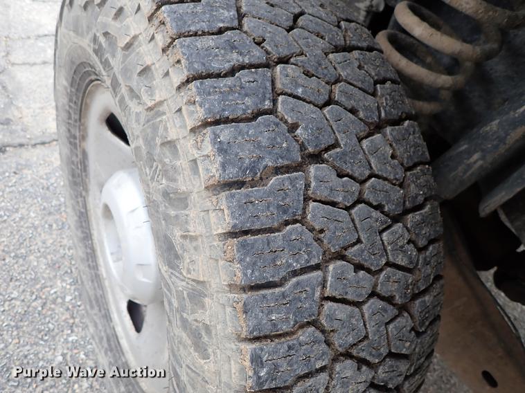 image for item DF8673 2008 Ford F250 Super Duty Crew Cab utility bed pickup truck