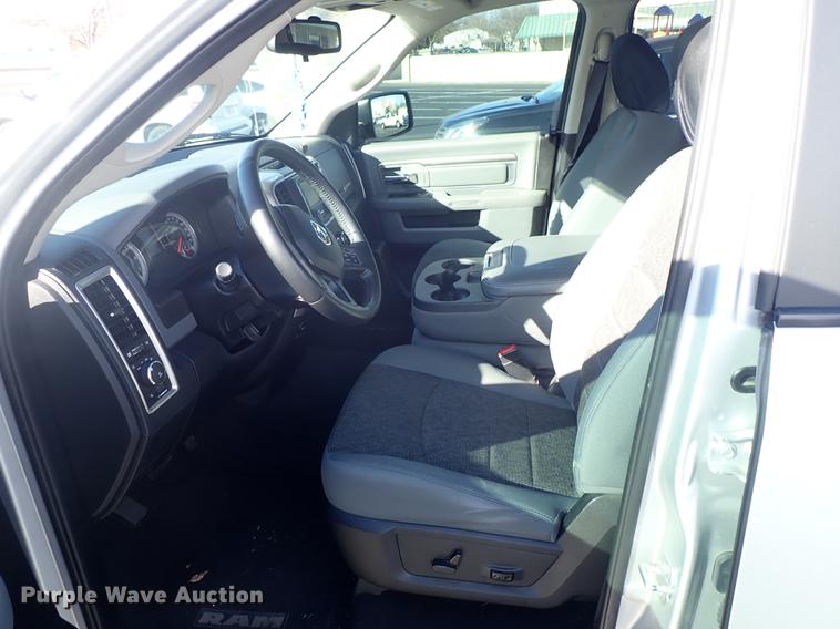 image for item DG2924 2016 Dodge Ram 1500 Quad Cab pickup truck