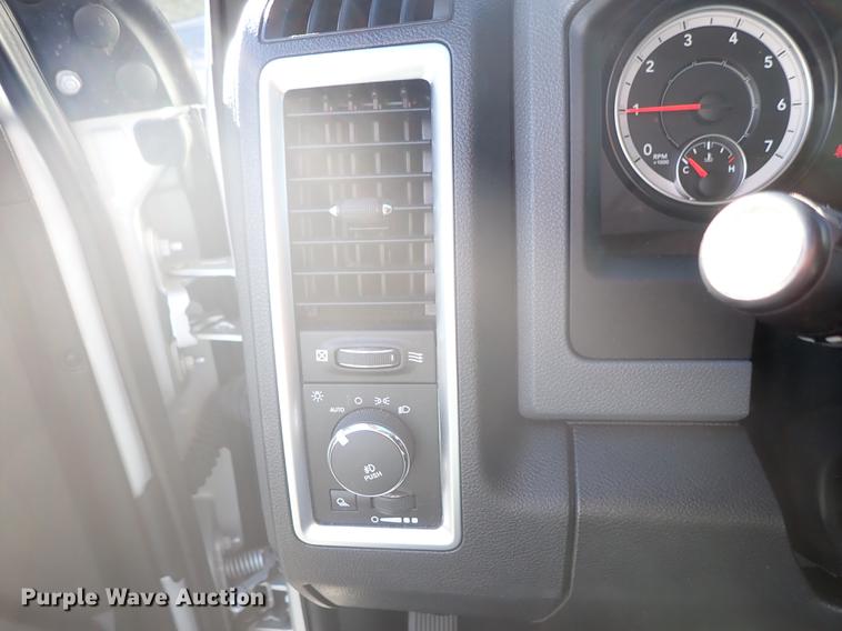 image for item DG2924 2016 Dodge Ram 1500 Quad Cab pickup truck