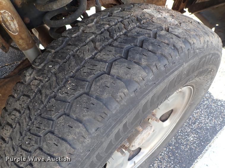 image for item DG2926 2005 Ford F250 Super Duty pickup truck