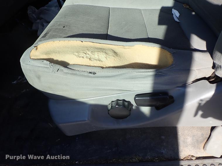 image for item DG2926 2005 Ford F250 Super Duty pickup truck