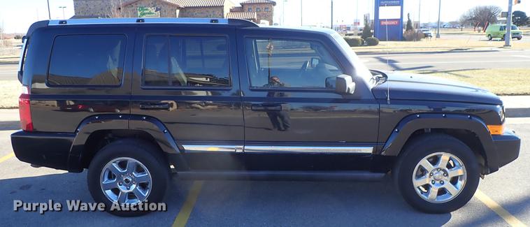 image for item DG2934 2006 Jeep Commander SUV