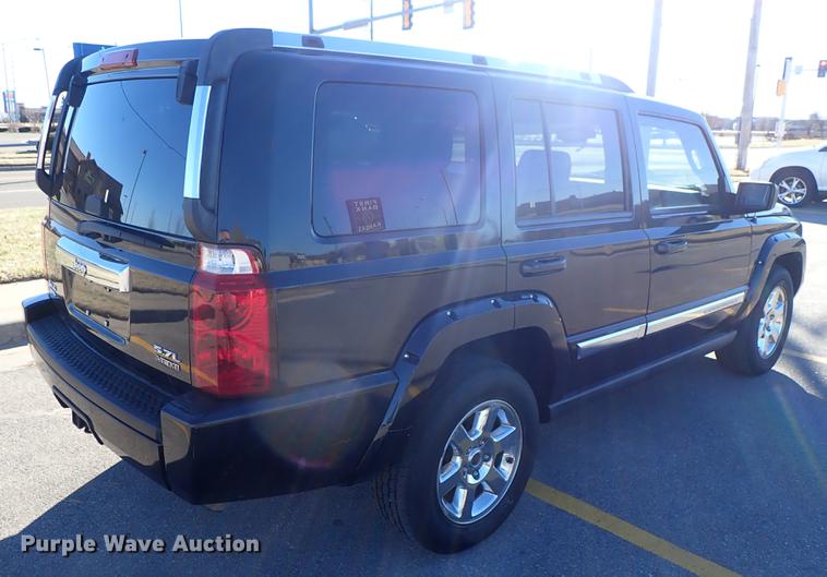 image for item DG2934 2006 Jeep Commander SUV