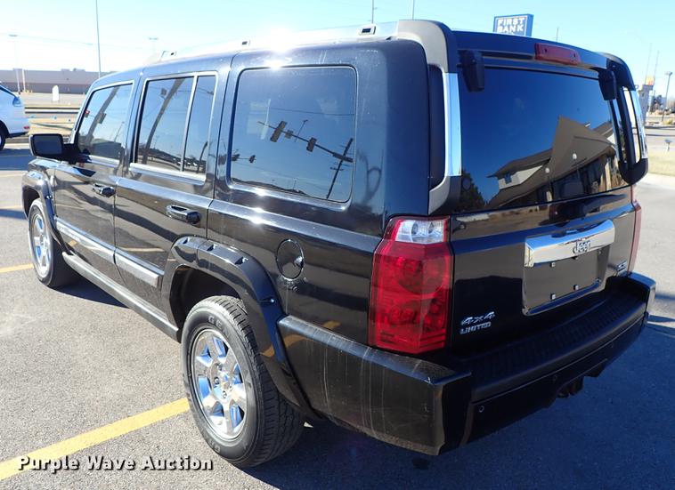 image for item DG2934 2006 Jeep Commander SUV