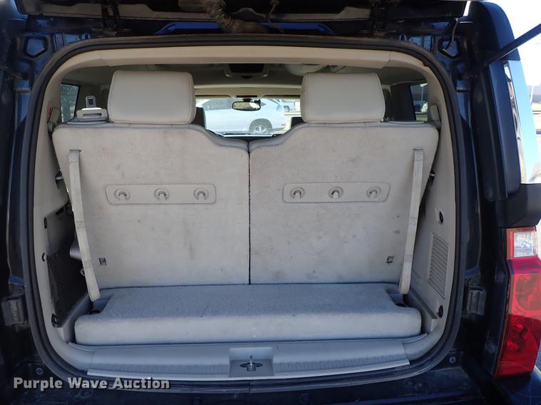 image for item DG2934 2006 Jeep Commander SUV