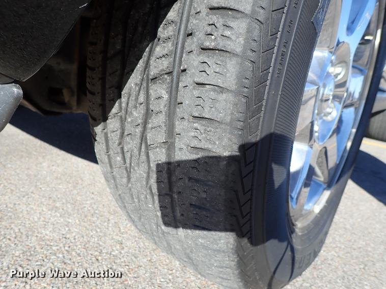 image for item DG2934 2006 Jeep Commander SUV