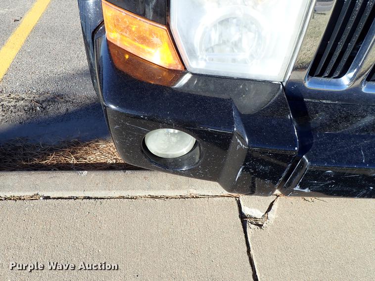 image for item DG2934 2006 Jeep Commander SUV