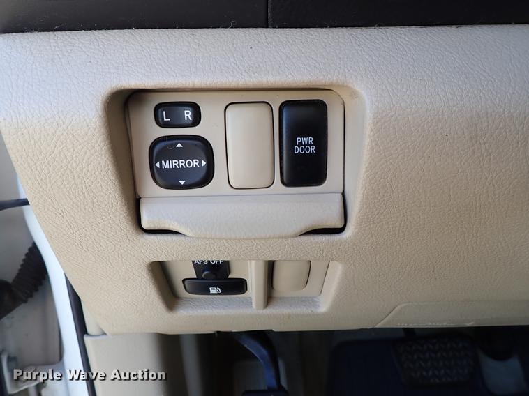 image for item DG2935 2006 Lexus RX400H SUV