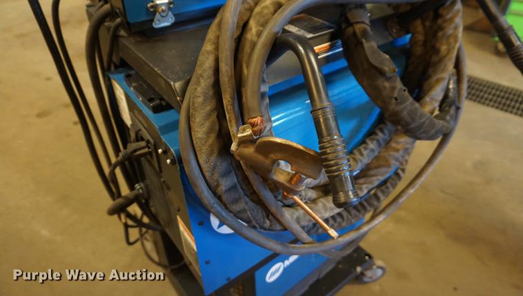image for item DI9295 Miller Aluma Power 450 MPA welder