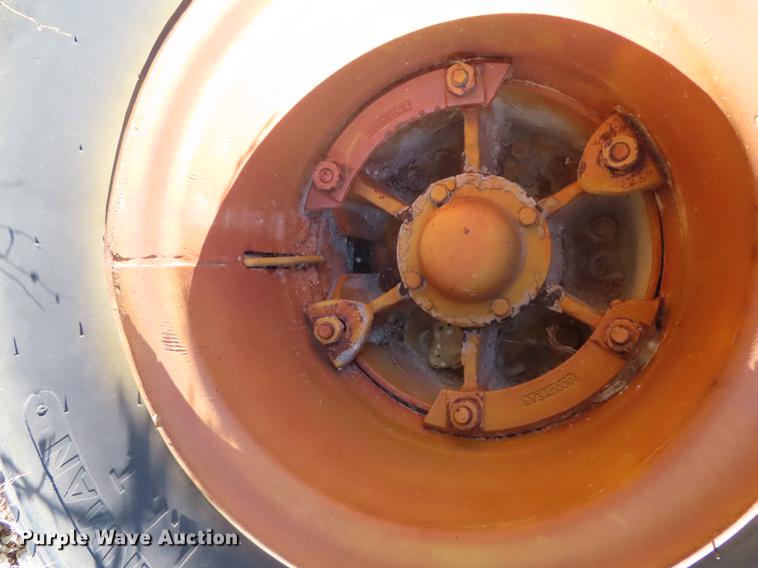 image for item DN9145 1955 Fruehauf equipment trailer