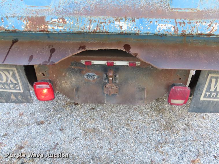 image for item DN9147 1991 GMC TopKick C7500 dump truck
