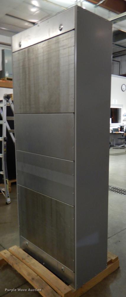 image for item DY9768 Siemens three breaker maintenance bypass panel