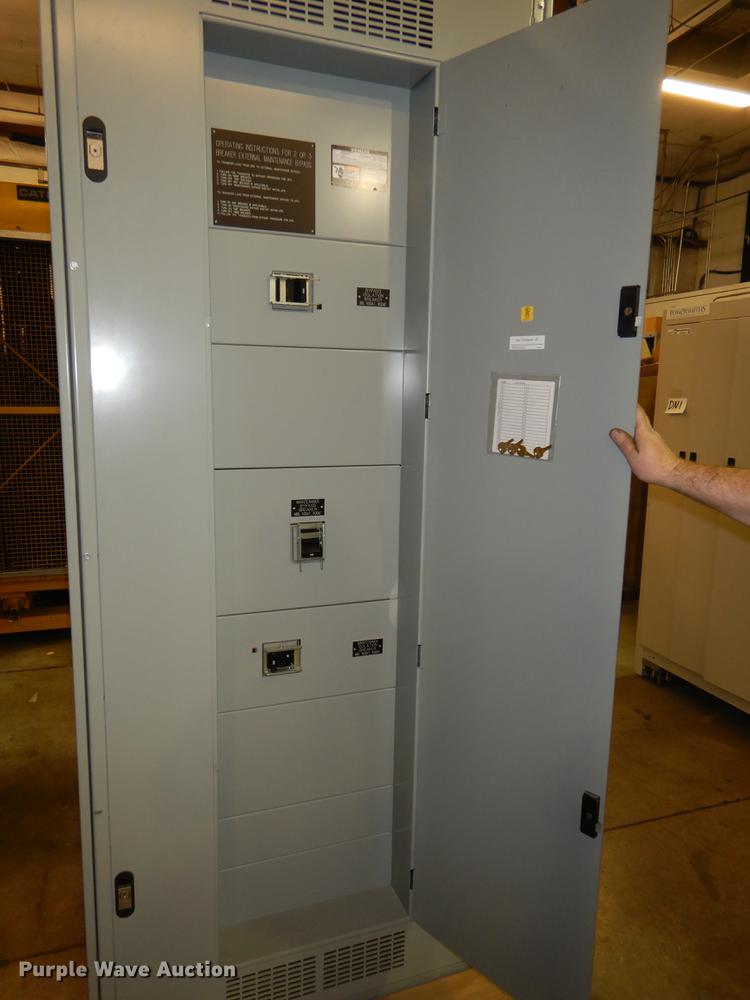 image for item DY9768 Siemens three breaker maintenance bypass panel