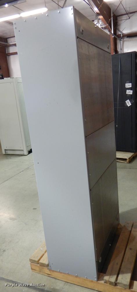 image for item DY9772 Siemens UPS maintenance bypass panel