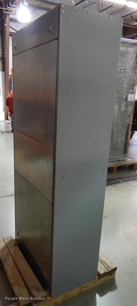 image for item DY9773 Siemens UPS maintenance bypass panel