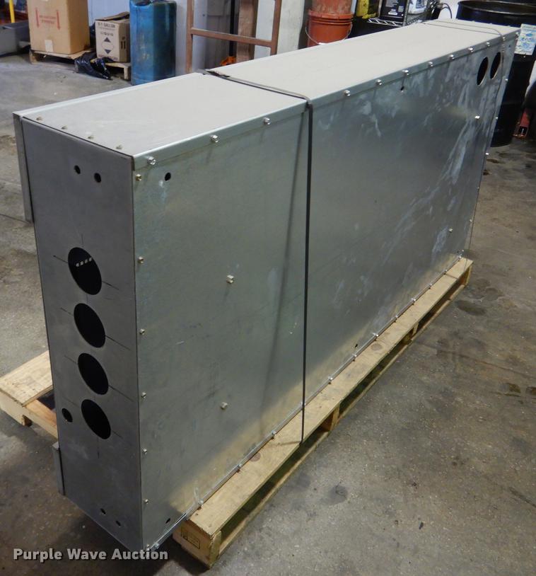 image for item DY9776 Cutler Hammer UPS maintenance bypass panel