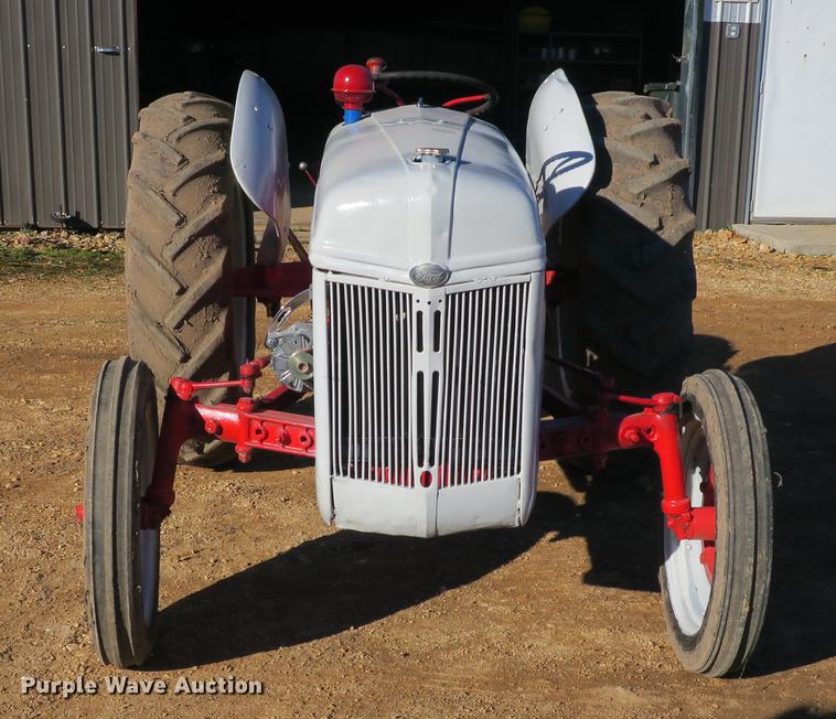 image for item EO9458 Ford 9N tractor
