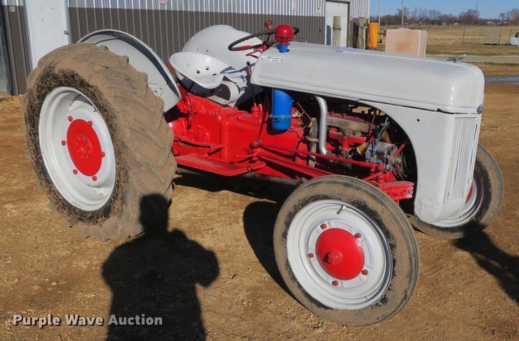 image for item EO9458 Ford 9N tractor