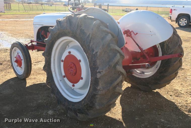 image for item EO9458 Ford 9N tractor