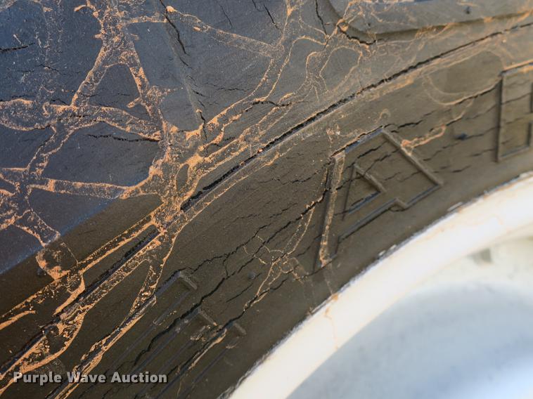 image for item EO9458 Ford 9N tractor