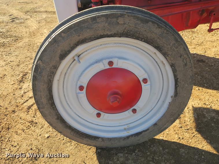 image for item EO9458 Ford 9N tractor