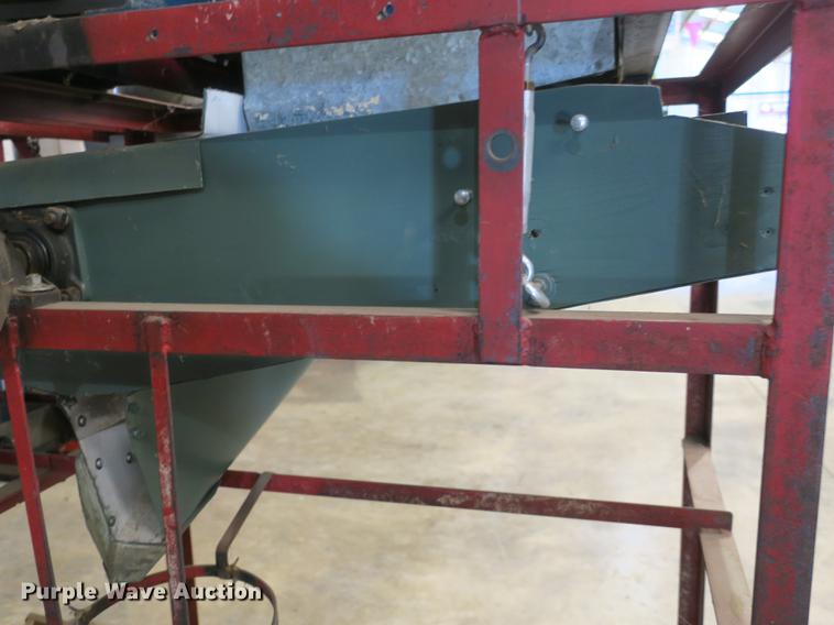 image for item EO9461 Big Chief hammer mill and screener