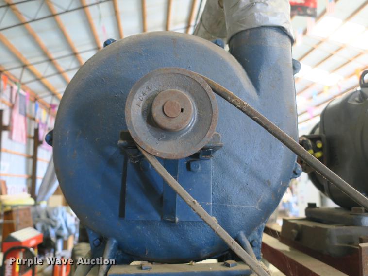 image for item EO9461 Big Chief hammer mill and screener