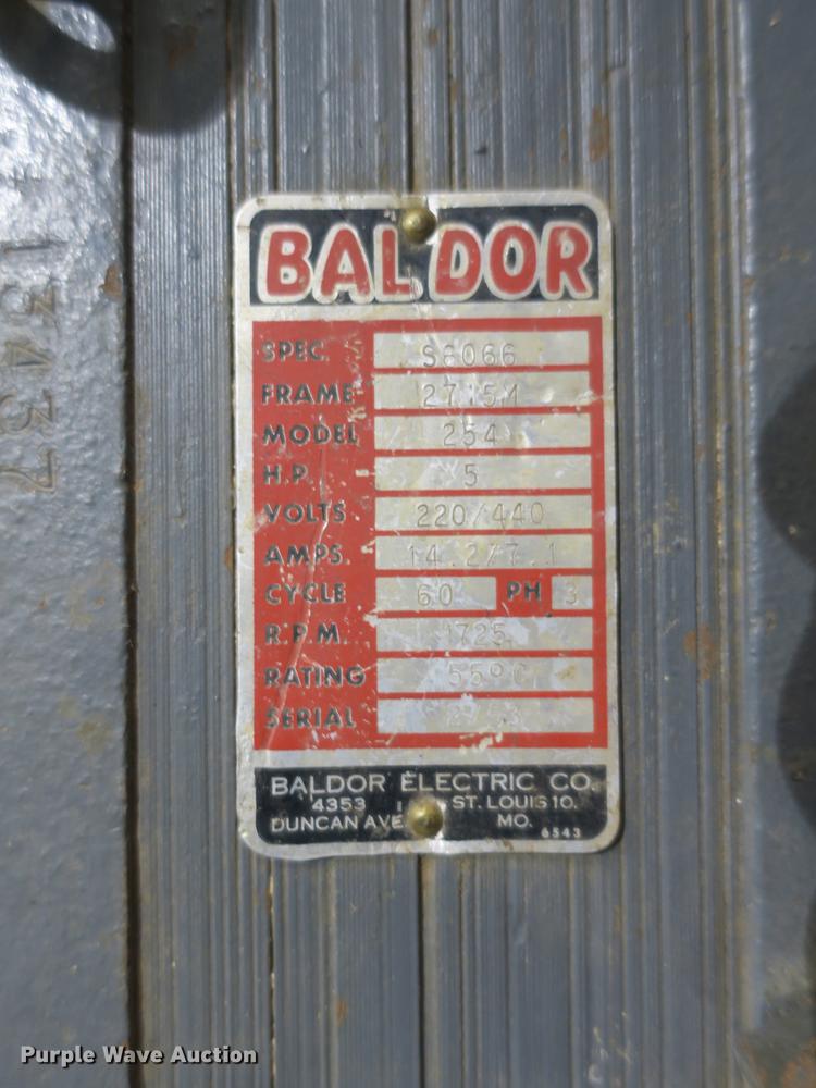 image for item EO9461 Big Chief hammer mill and screener