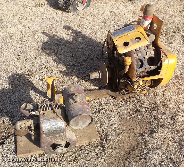 image for item EQ9026 (2) Wisconsin gas engines