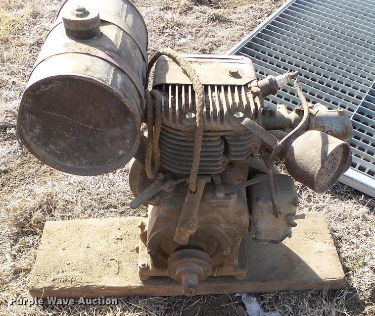 image for item EQ9026 (2) Wisconsin gas engines