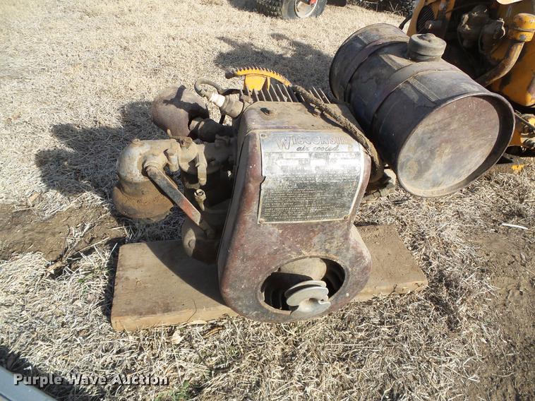 image for item EQ9026 (2) Wisconsin gas engines