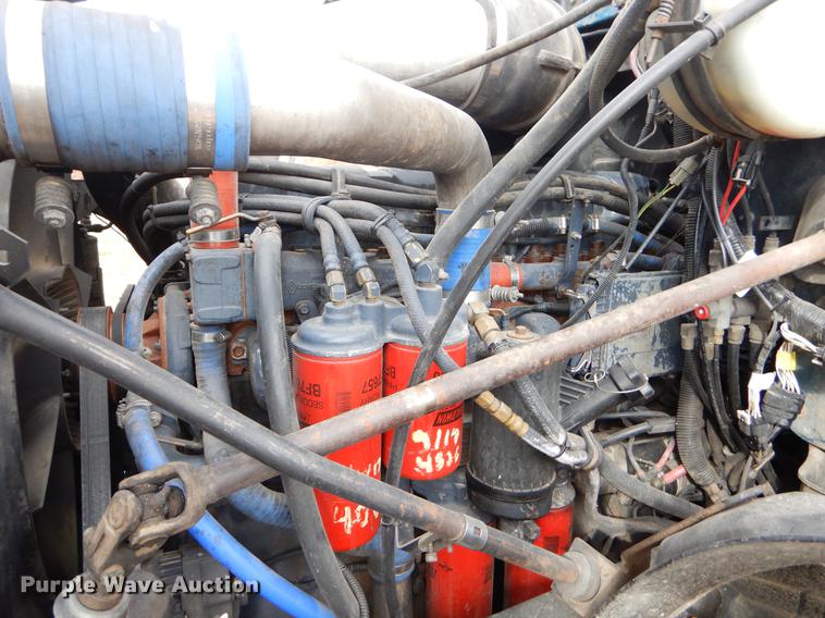 image for item ER9381 2004 Mack Granite truck cab and chassis